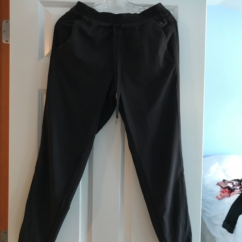 Lulu joggers